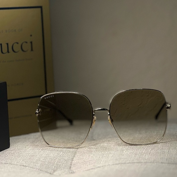 Gucci Horsebit Sunglasses with Gradient Lenses - Picture 4 of 9